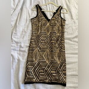 NWT Ann Taylor Gold & Black Sequin dress in size 0 (fits like a 2-4)